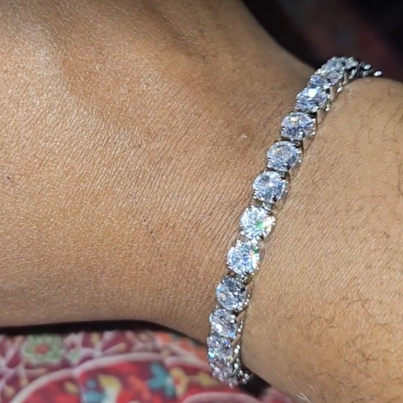 5mm 14k white gold plated tennis bracelet high quality CZ stones that sp… - Picture 2 of 3